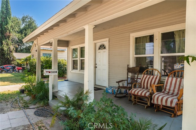 2838 N G Street, San Bernardino CA: https://media.crmls.org/medias/68e3b2b1-75d4-4ad0-b141-086466840bce.jpg