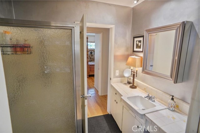 Detail Gallery Image 12 of 19 For 8636 8636 Delco, Winnetka,  CA 91306 - 3 Beds | 2 Baths