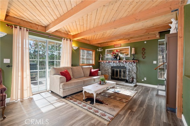 Detail Gallery Image 11 of 63 For 28227 Arbon Ln, Lake Arrowhead,  CA 92352 - 3 Beds | 3/1 Baths