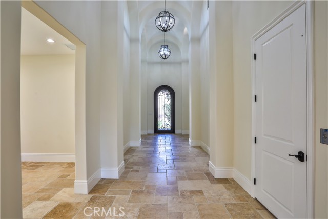 Detail Gallery Image 13 of 66 For 22477 Boating Way, Canyon Lake,  CA 92587 - 3 Beds | 4 Baths