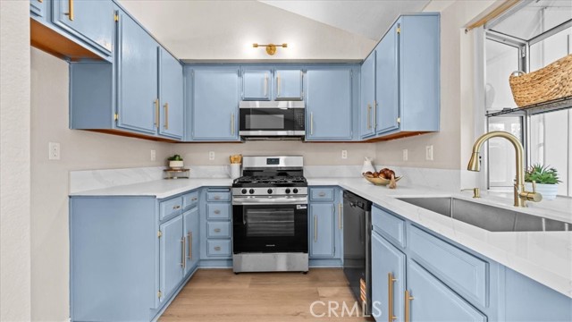 Detail Gallery Image 12 of 36 For 13420 Nutmeg St, Moreno Valley,  CA 92553 - 4 Beds | 2 Baths