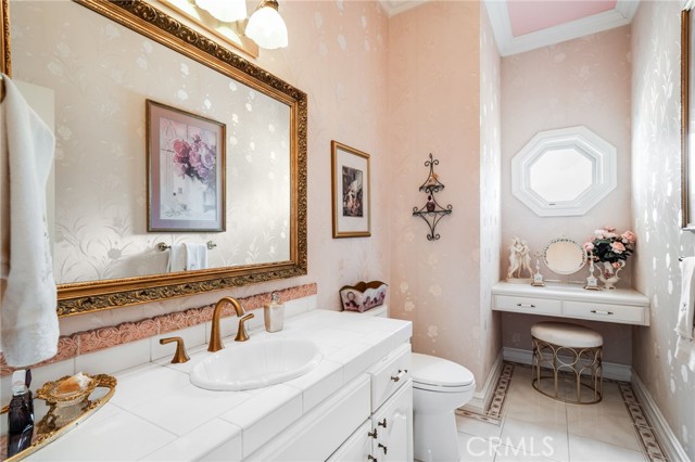 Detail Gallery Image 13 of 23 For 25731 Dillon Rd, Laguna Hills,  CA 92653 - 5 Beds | 4/1 Baths