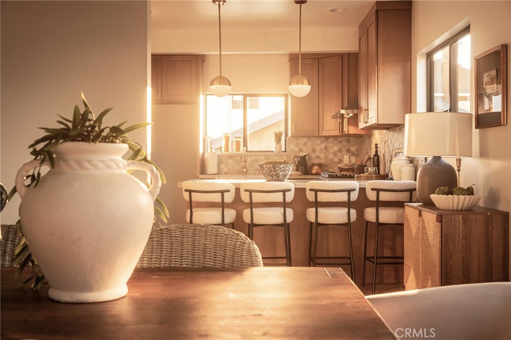 https://media.crmls.org/medias/68e7a226-8b64-4241-a43a-d345fcaa9107.jpg?preset=X-Large