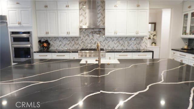 Detail Gallery Image 13 of 48 For 6895 Baroque Ct, San Bernardino,  CA 92407 - 5 Beds | 4 Baths