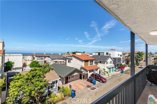 850 Loma Drive, Hermosa Beach, California 90254, 4 Bedrooms Bedrooms, ,6 BathroomsBathrooms,Residential,Sold,Loma,SB22185388