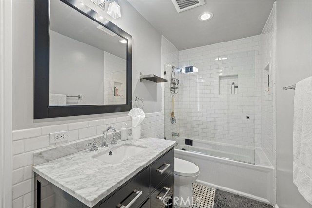 164 Stanford Court, Irvine CA: https://media.crmls.org/medias/68e8e730-8b74-4235-ae5b-a85a240074c6.jpg