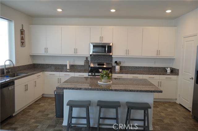 Detail Gallery Image 7 of 37 For 27241 Toro Vista St, Menifee,  CA 92585 - 4 Beds | 3 Baths