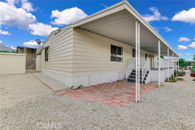 35218 Fir Avenue, Yucaipa CA: https://media.crmls.org/medias/68e92498-8a4c-45ae-aae2-4c735f927a92.jpg
