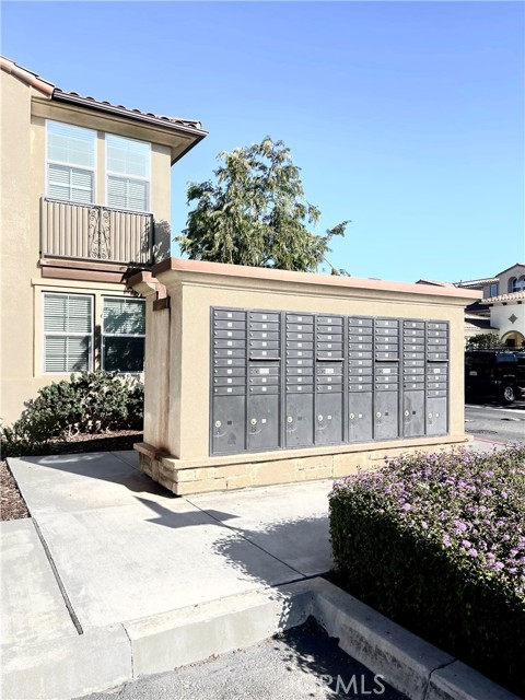 Detail Gallery Image 5 of 33 For 402 Nuez St, Camarillo,  CA 93012 - 3 Beds | 2/1 Baths