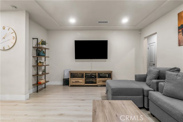 Detail Gallery Image 7 of 25 For 200 E Barclay St, Long Beach,  CA 90805 - 3 Beds | 1 Baths