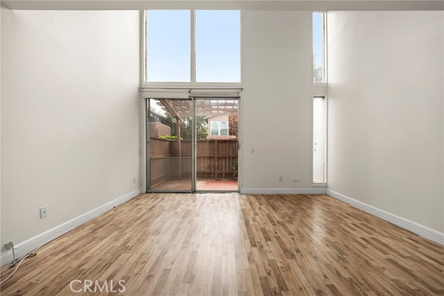 Detail Gallery Image 6 of 36 For 1088 Cabrillo Park Dr a,  Santa Ana,  CA 92701 - 1 Beds | 1 Baths