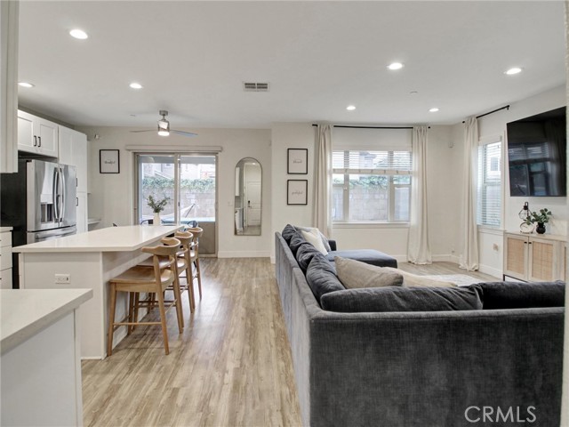 Detail Gallery Image 33 of 47 For 6313 Rancho Parada Rd, Paramount,  CA 90723 - 3 Beds | 2/1 Baths