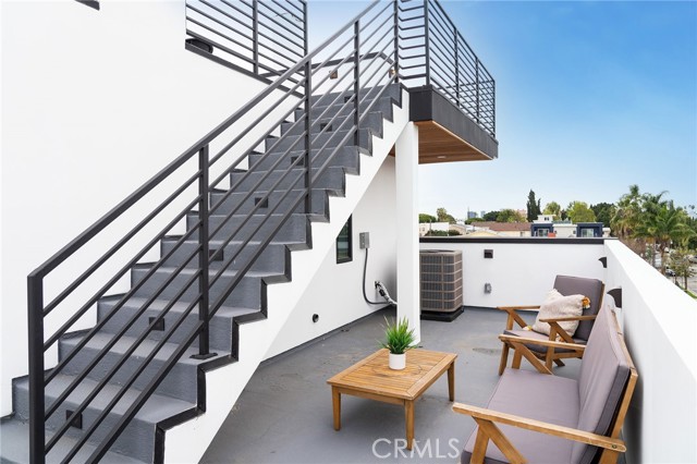 Detail Gallery Image 36 of 41 For 1230 N Mariposa Ave, Los Angeles,  CA 90029 - 4 Beds | 4/1 Baths