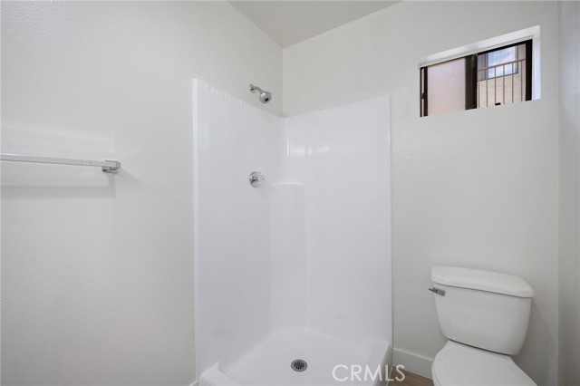 Detail Gallery Image 16 of 21 For 1364 E Garfield Ave, Glendale,  CA 91205 - 2 Beds | 2 Baths