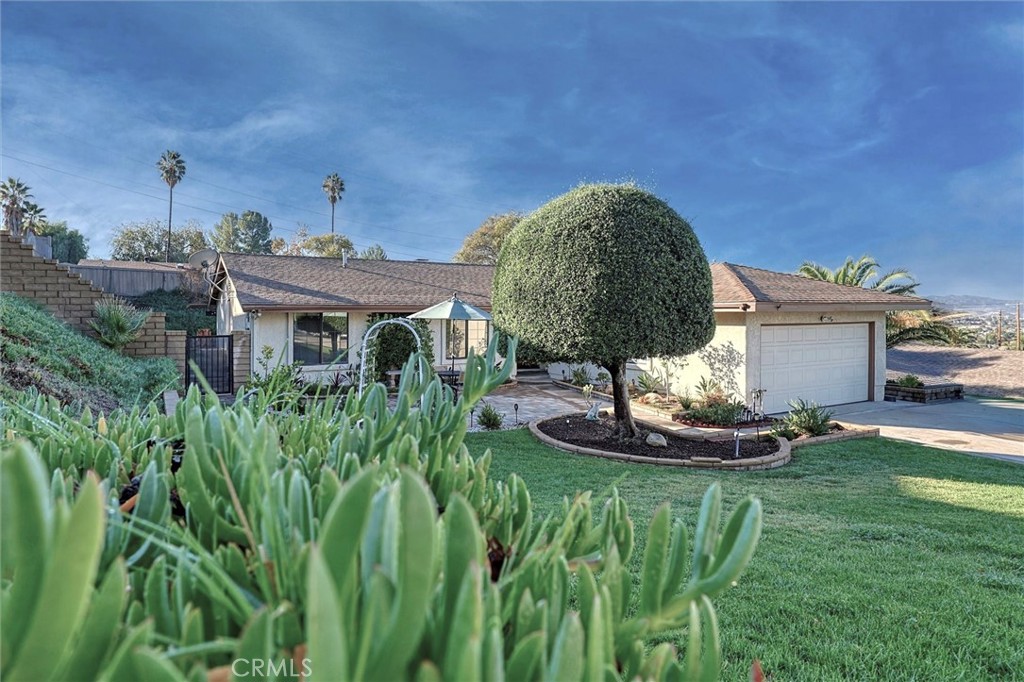 MLS #OC25261411 image #31