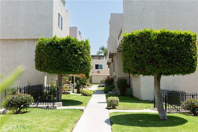 Detail Gallery Image 5 of 18 For 4000 Stewart Ave #22 #22,  Baldwin Park,  CA 91706 - 2 Beds | 1/1 Baths