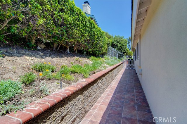 4814 Falcon Rock Place, Rancho Palos Verdes CA: https://media.crmls.org/medias/68eb5c64-435f-4217-936c-6bd8dede271a.jpg