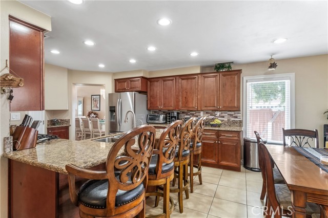 Detail Gallery Image 16 of 52 For 25454 Blackthorne Drive, Murrieta,  CA 92563 - 4 Beds | 3 Baths