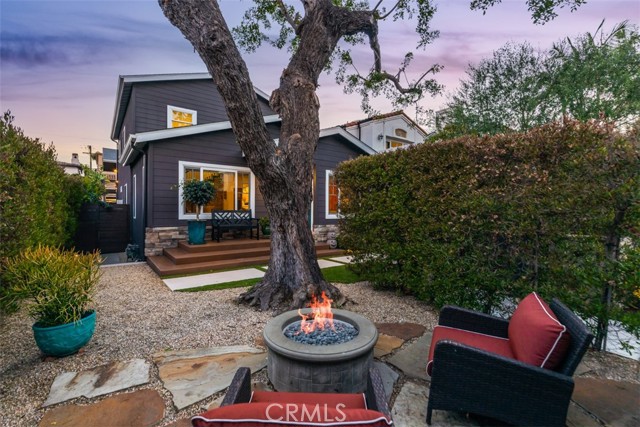 732 36th Street, Manhattan Beach, California 90266, 4 Bedrooms Bedrooms, ,3 BathroomsBathrooms,Residential,Sold,36th,SB21235456