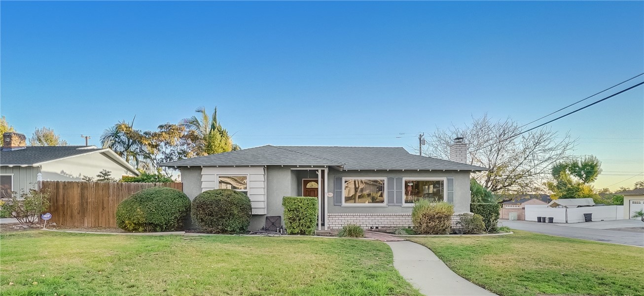 902 E Meda Ave, Glendora, CA 91741