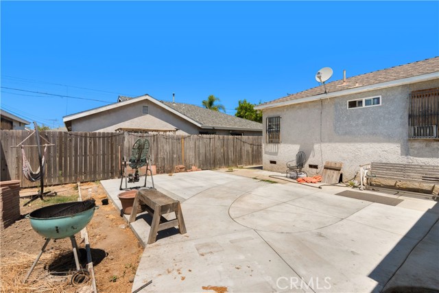 11905 Freeman, Hawthorne CA: https://media.crmls.org/medias/68edf3a3-b10f-4783-ae46-c50b4c61ebc3.jpg