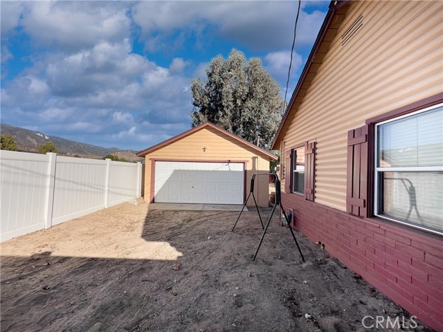 Detail Gallery Image 7 of 9 For 3977 Acre Ln, San Bernardino,  CA 92539 - 2 Beds | 1 Baths