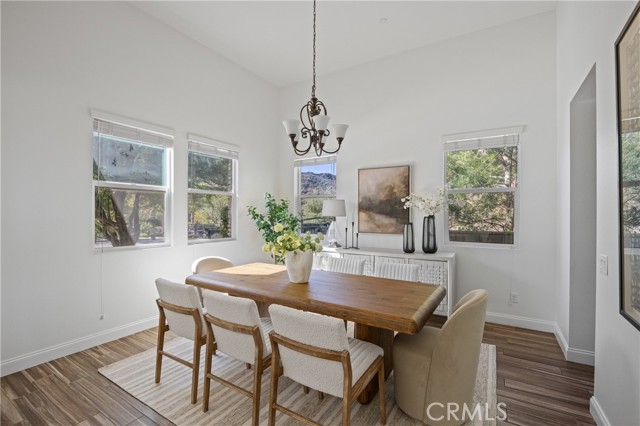 Detail Gallery Image 10 of 64 For 24910 Old Stone Way, Stevenson Ranch,  CA 91381 - 5 Beds | 5 Baths