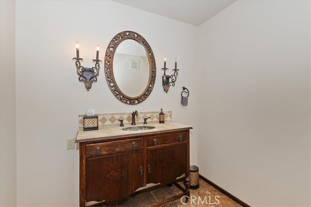 Detail Gallery Image 17 of 75 For 46727 Minnow, Big Bear City,  CA 92314 - 5 Beds | 6/1 Baths