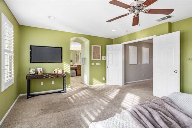 Detail Gallery Image 30 of 59 For 45023 Silver Rose, Temecula,  CA 92592 - 5 Beds | 2/1 Baths