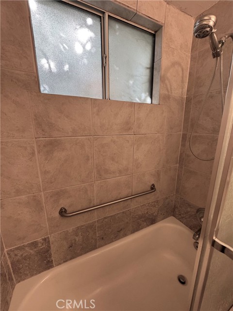 1255 Lawrence Circle, Simi Valley CA: https://media.crmls.org/medias/68eeee83-a1d5-4772-8a23-b1daf373d93a.jpg