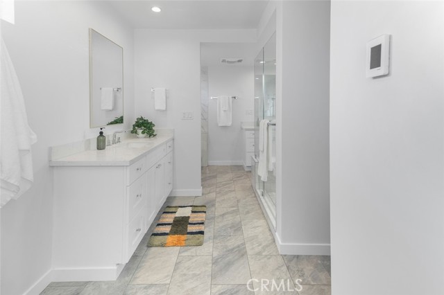 Detail Gallery Image 38 of 64 For 5360 E El Jardin St, Long Beach,  CA 90815 - 4 Beds | 3 Baths