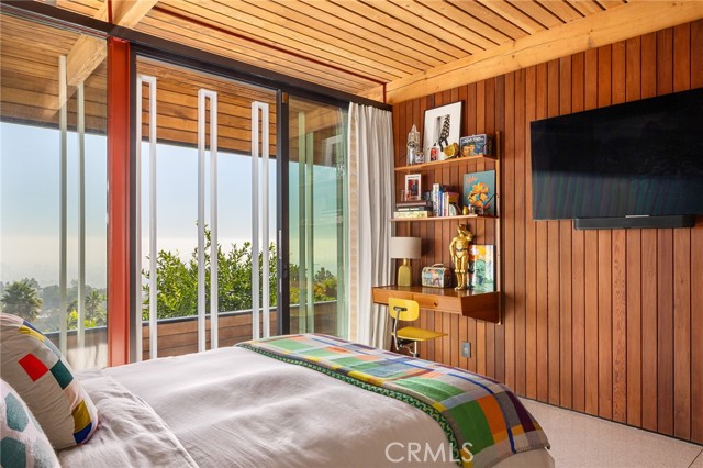 Detail Gallery Image 21 of 32 For 1515 N Tigertail, Los Angeles,  CA 90049 - 3 Beds | 2/1 Baths