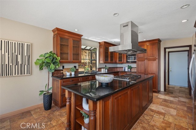 6150 E West View Drive, Orange CA: https://media.crmls.org/medias/68f05f52-e3ce-4259-881b-5f8c3bbdaee5.jpg