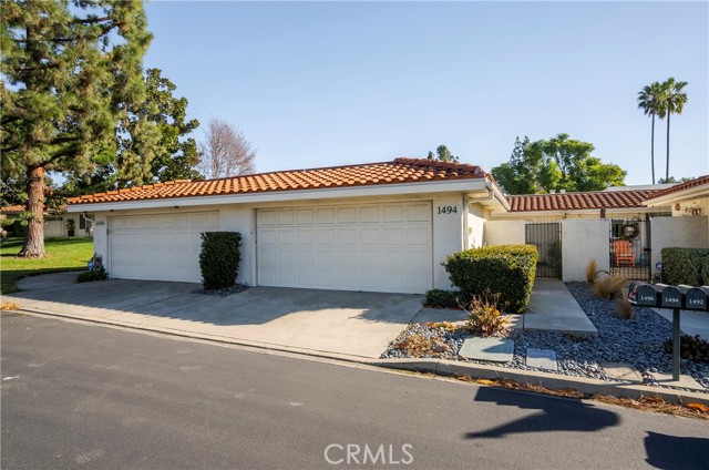 Detail Gallery Image 1 of 37 For 1494 Redhill North Dr, Upland,  CA 91786 - 2 Beds | 2 Baths