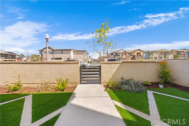 Detail Gallery Image 48 of 60 For 102 Yugen, Irvine,  CA 92618 - 4 Beds | 3/1 Baths