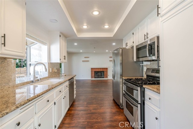 Detail Gallery Image 8 of 27 For 31256 Quail Valley Rd, Castaic,  CA 91384 - 3 Beds | 3 Baths