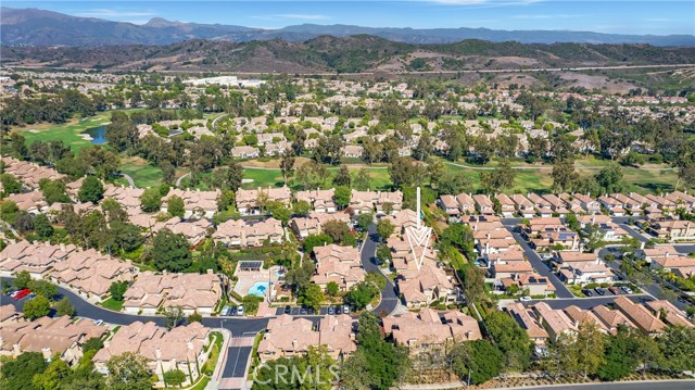 6 Colibri, Rancho Santa Margarita CA: https://media.crmls.org/medias/68f0d9ff-c858-4208-8e73-925375fd728a.jpg