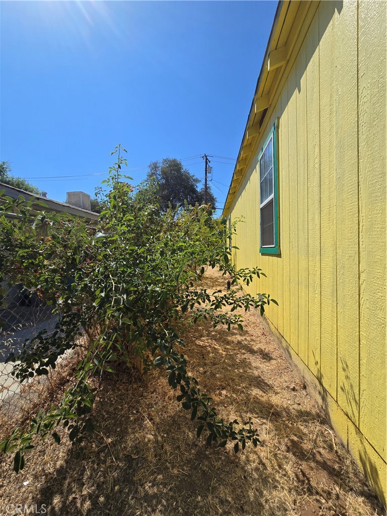 https://media.crmls.org/medias/68f25fdb-6648-4b80-b0b1-112bc45097b8.jpg?preset=X-Large