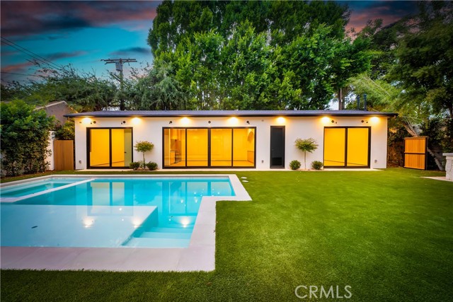 Detail Gallery Image 18 of 21 For 5149 Beeman Ave, Valley Village,  CA 91607 - 6 Beds | 6 Baths