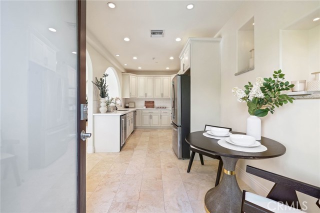 Detail Gallery Image 43 of 64 For 3115 Ellington, Los Angeles,  CA 90068 - 4 Beds | 4 Baths