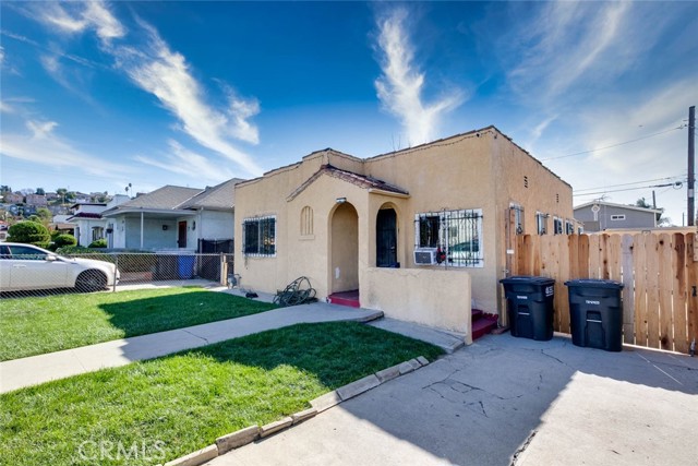 Detail Gallery Image 1 of 1 For 1517 Connell Pl, Los Angeles,  CA 90063 - 3 Beds | 2 Baths