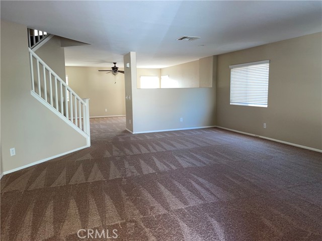 Detail Gallery Image 2 of 22 For 15107 Linking Ln, Victorville,  CA 92394 - 4 Beds | 2/1 Baths