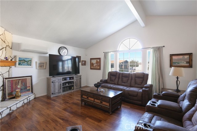 Detail Gallery Image 4 of 30 For 521 Bermuda Dr, Hemet,  CA 92543 - 2 Beds | 2 Baths