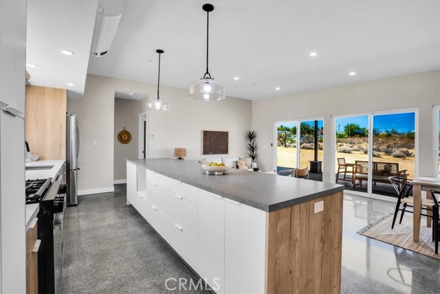 Detail Gallery Image 14 of 43 For 6614 Sunset Rd, Joshua Tree,  CA 92252 - 2 Beds | 2 Baths