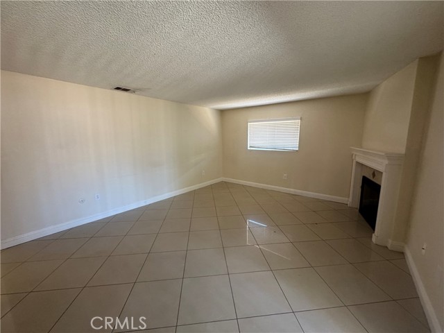 873 Kristin Lane, Hemet CA: https://media.crmls.org/medias/68f703d9-2478-41ea-a8a3-cc7532721034.jpg