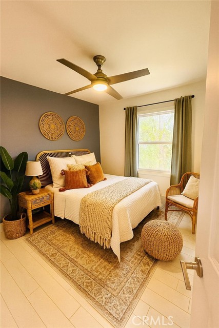 22149 Victory Boulevard, Woodland Hills CA: https://media.crmls.org/medias/68f77101-143f-41bb-8062-baab57638018.jpg
