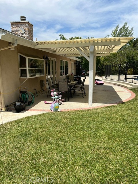 23762 Posey Lane, West Hills CA: https://media.crmls.org/medias/68f7b253-641a-4e40-a7d2-d31d6af00200.jpg