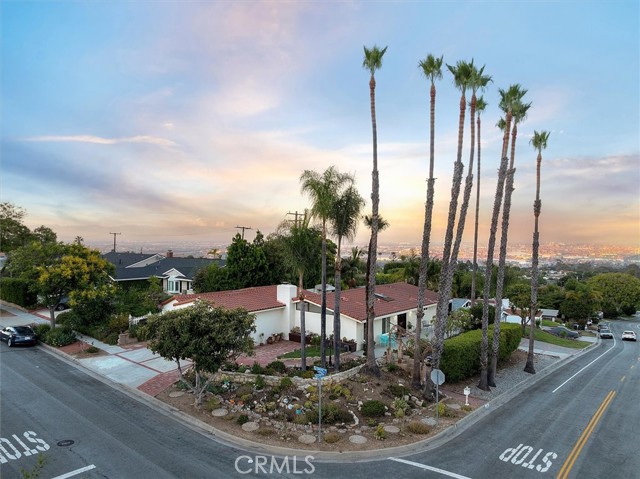2165 W General Street, Rancho Palos Verdes CA: https://media.crmls.org/medias/68f838a0-973c-4b6f-94c5-0145bad09c32.jpg