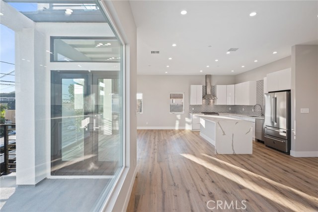 2321 Vanderbilt Lane, Redondo Beach, California 90278, 6 Bedrooms Bedrooms, ,2 BathroomsBathrooms,Residential,Sold,Vanderbilt,CV20231019