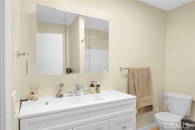 135 S Alfred Street, Coalinga CA: https://media.crmls.org/medias/68f8935d-2993-4218-bae7-069dd6c900de.jpg